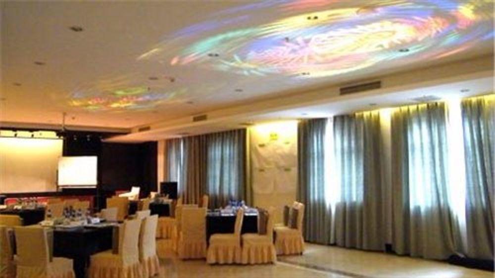 Jinlong Hotspring Hotel 4*