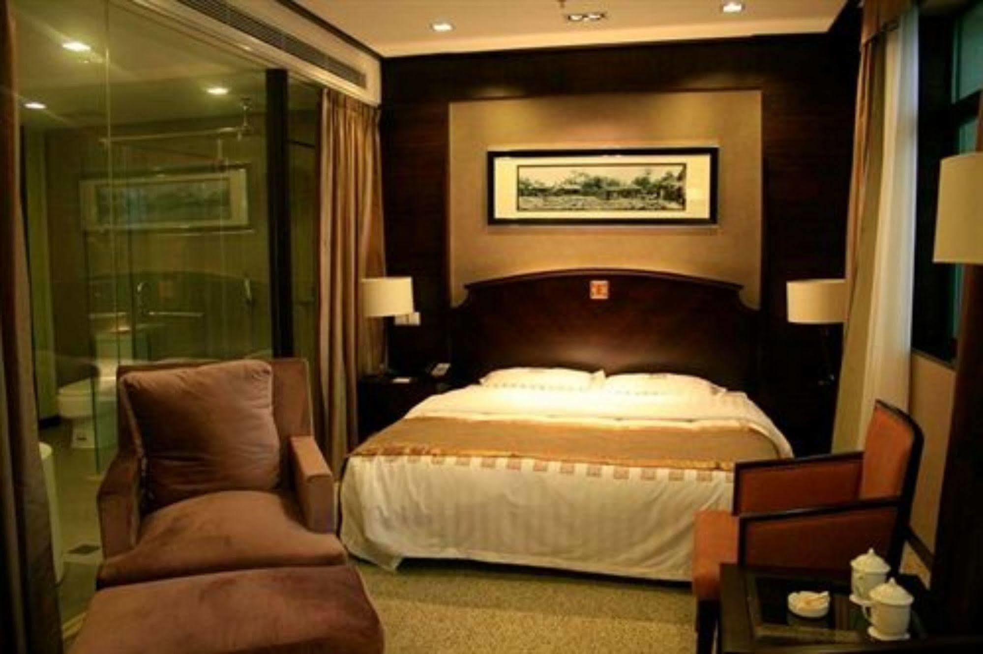 Hotel Jinlong Hotspring 4*